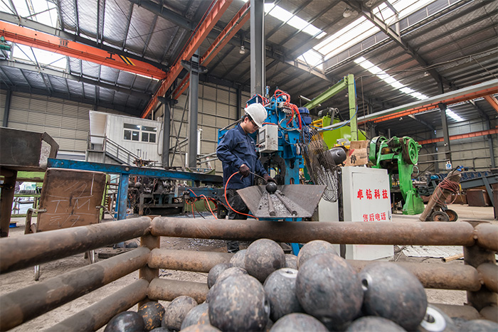 白山网架配件-螺栓球加工车间